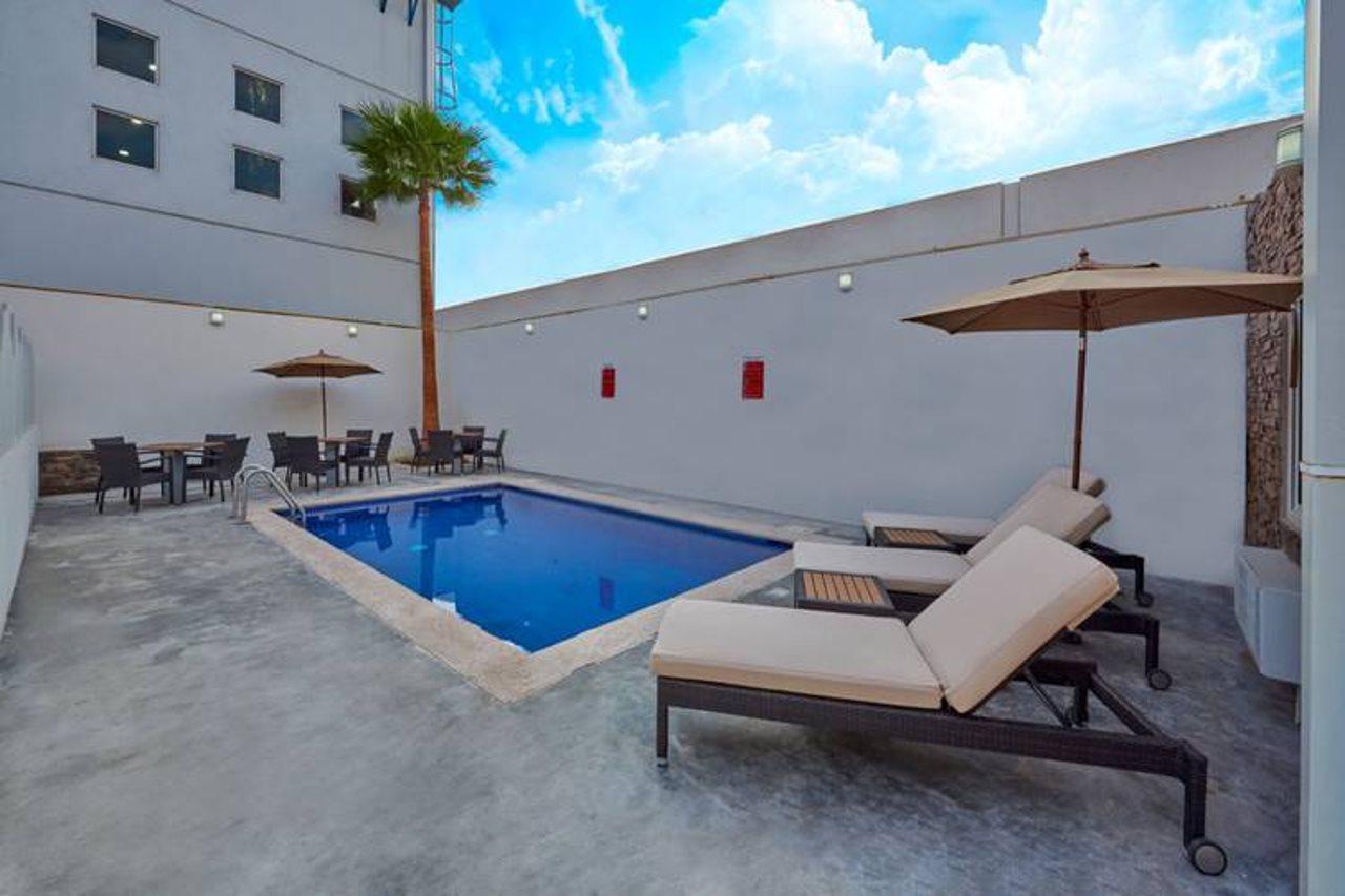 Extended Suites Tijuana Macroplaza Zewnętrze zdjęcie